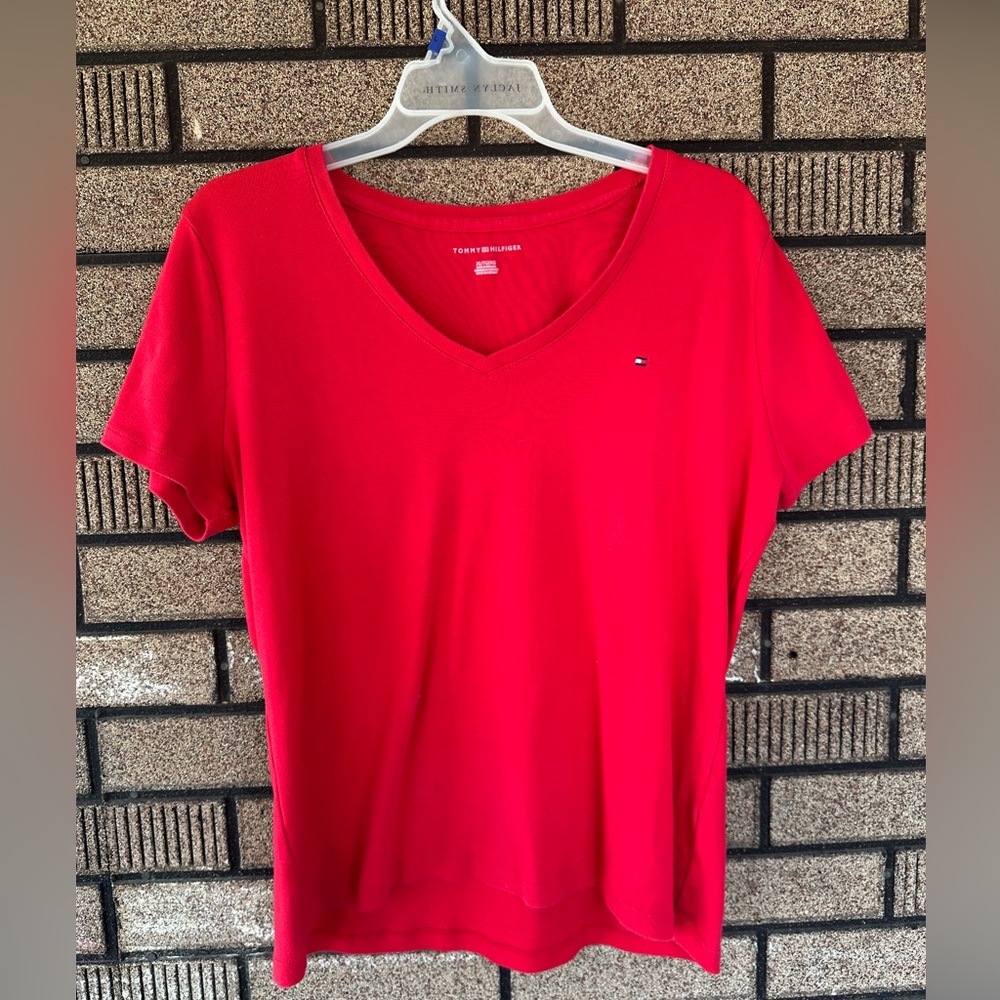 Tommy Hilfiger Red V-Neck Classic Logo Tee Womens XL 100% cotton